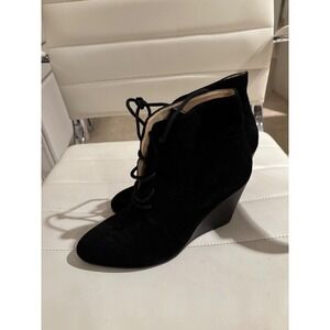 Isaac Mizrahi LIVE Black Suede Lace Up Wedge‎ Booties Ankle Boots